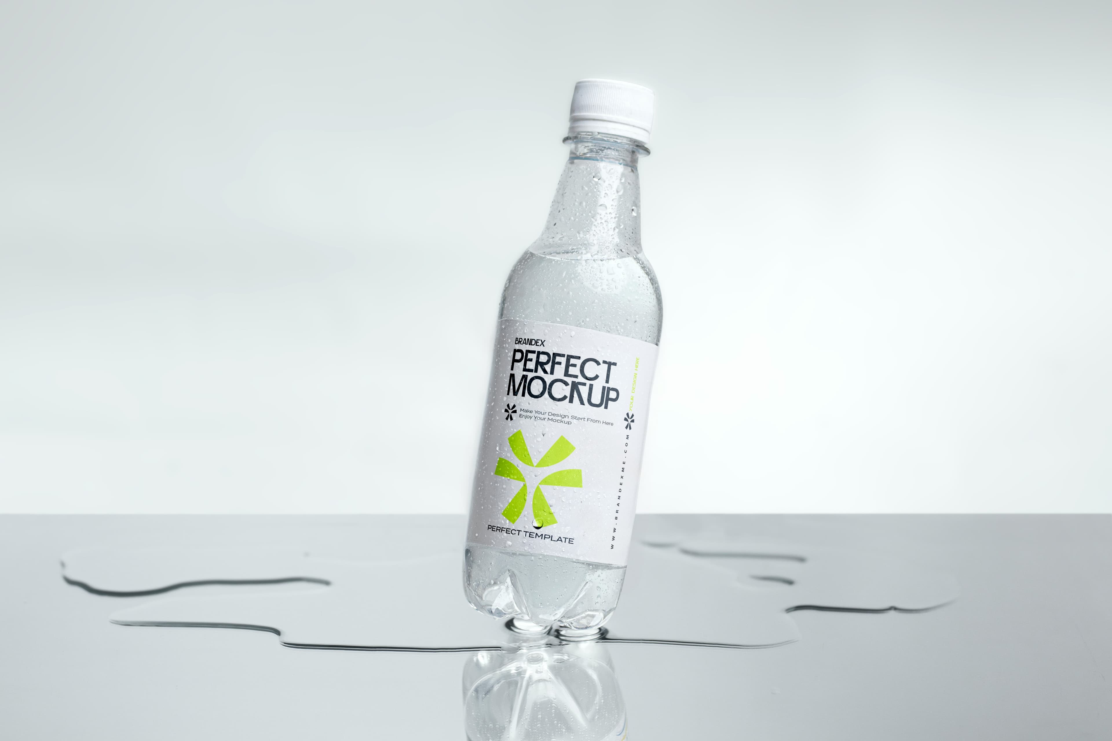 Clear water mockup